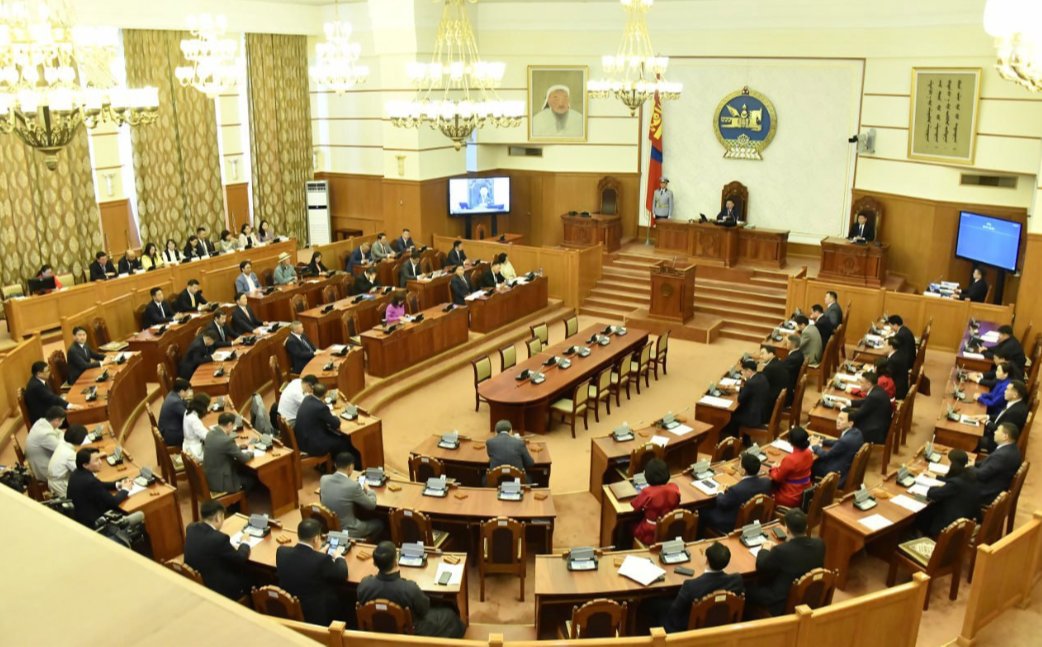 Хаалтын чуулганаар 20 орчим хуулийн төслийг эцэслэн батлав